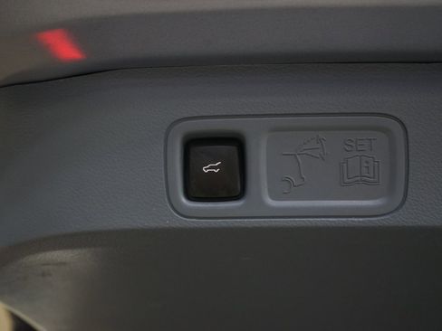 Used 2024 Lincoln Navigator Black Label image 35