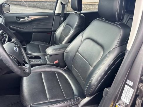 Used 2022 Ford Escape Titanium w/ Class II Trailer Tow Package AWD/4WD image 29