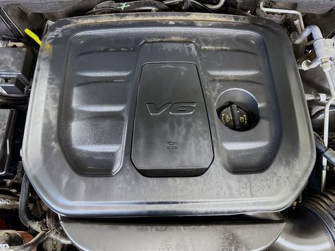 Used 2019 Jeep Grand Cherokee Altitude image 39