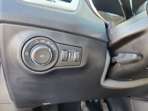 Used 2017 Jeep Compass Latitude image 24