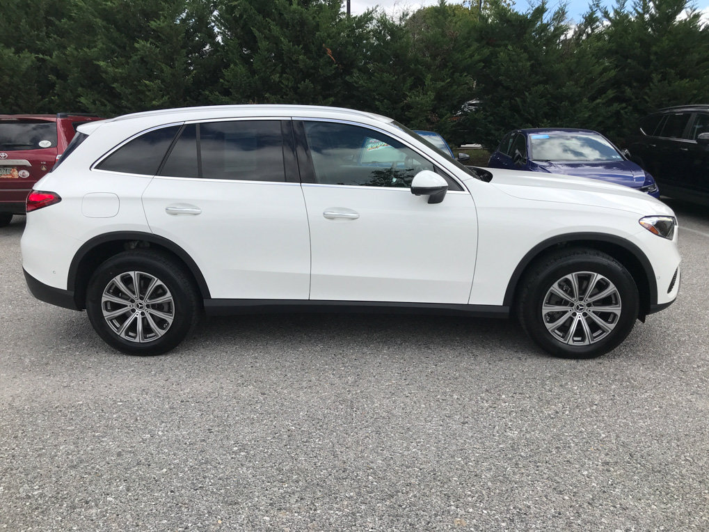 Used 2024 Mercedes-Benz GLC 300 4MATIC image 8
