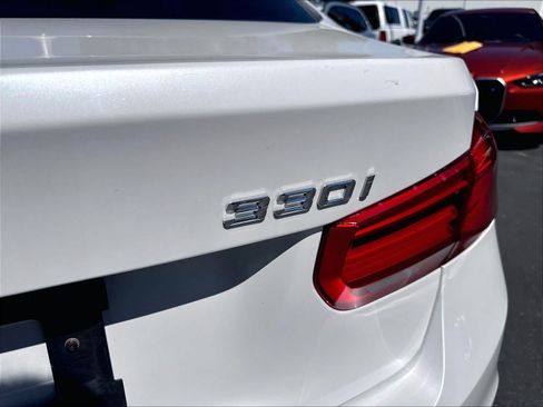 Used 2018 BMW 330i Sedan w/ Convenience Package RWD image 24