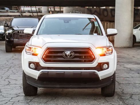 Used 2022 Toyota Tacoma SR5 image 2