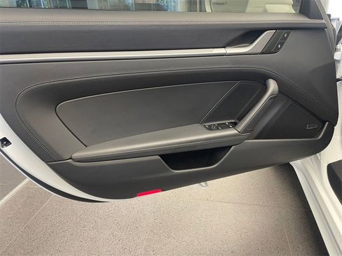 Certified 2025 Porsche 911 Carrera image 20