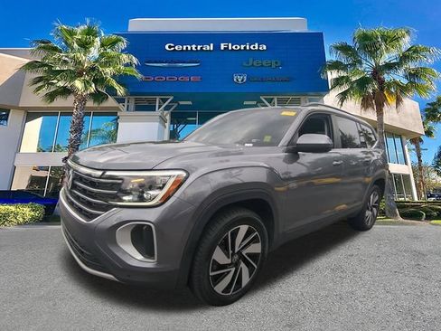 Used 2024 Volkswagen Atlas SE FWD image 8