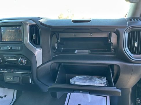 Used 2022 Chevrolet Silverado 1500 Custom image 11