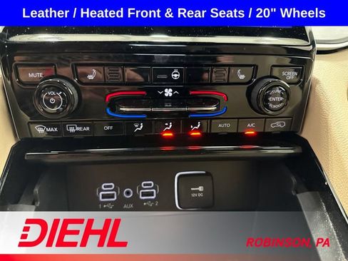 Used 2023 Jeep Grand Cherokee Limited w/ MOPAR Finishing Package AWD/4WD image 34