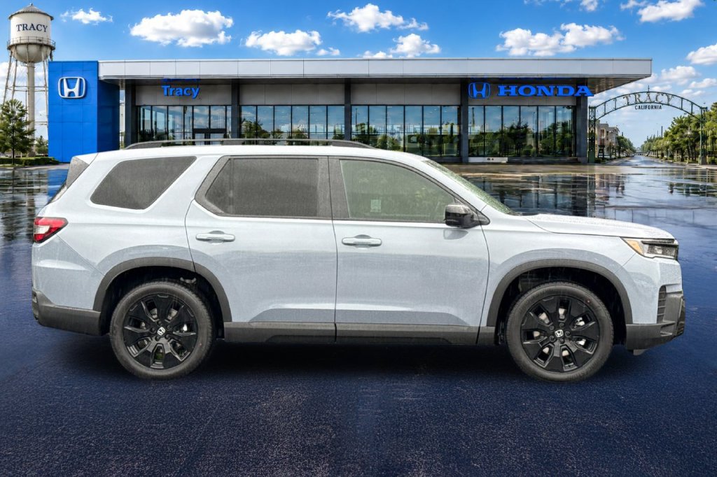 Used 2026 Honda Pilot Black Edition image 4