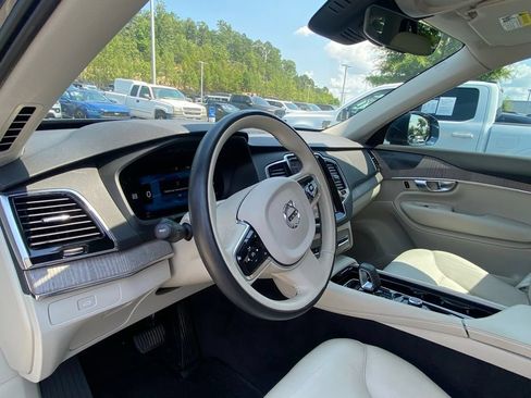 Used 2023 Volvo XC90 B6 Plus w/ Protection Package Premier AWD/4WD image 9