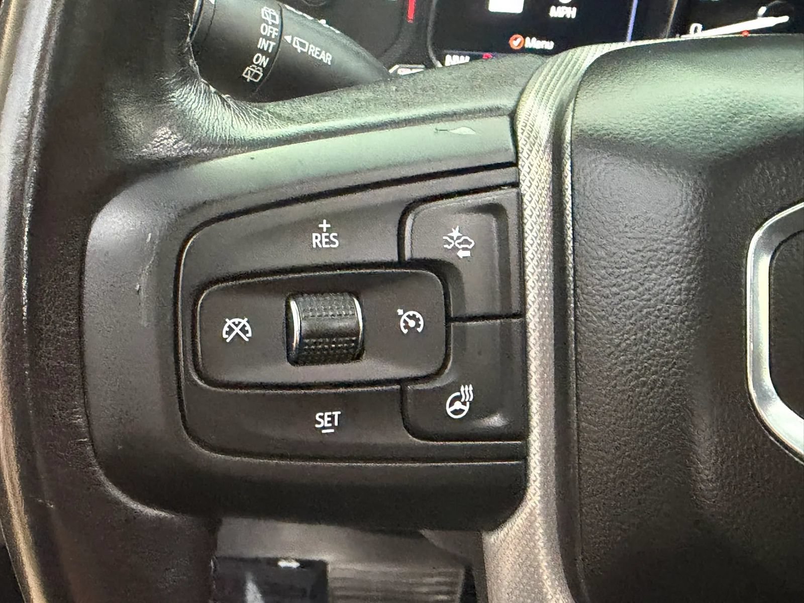 Used 2021 GMC Yukon XL Denali w/ Denali Premium Package AWD/4WD image 19