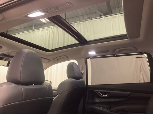 New 2026 Subaru Ascent Limited Bronze image 33