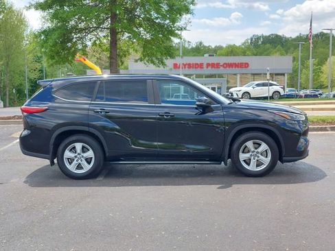Used 2023 Toyota Highlander L AWD/4WD image 31