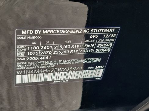 Used 2023 Mercedes-Benz GLB 250 4MATIC image 34