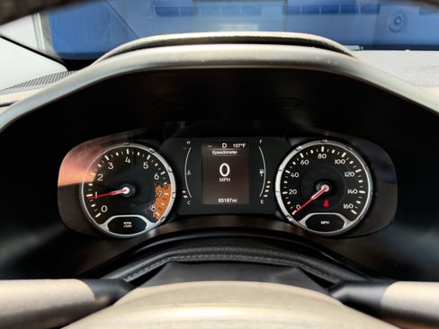 Used 2016 Jeep Renegade Latitude FWD image 17