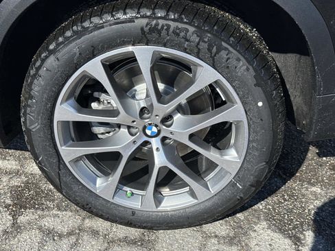 New 2026 BMW X5 xDrive40i w/ Premium Package image 12