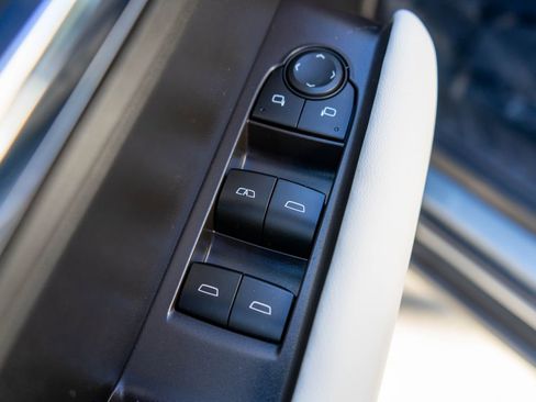 Used 2023 GMC Canyon AT4X AWD/4WD image 17