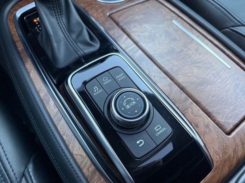 Used 2022 Nissan Armada SL image 23