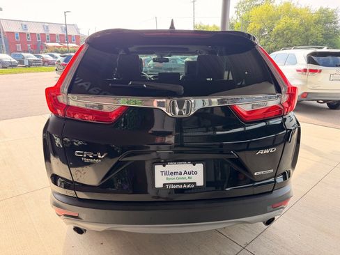 Used 2018 Honda CR-V Touring image 6
