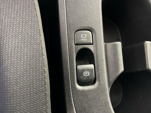Used 2025 Toyota Corolla LE FWD image 30