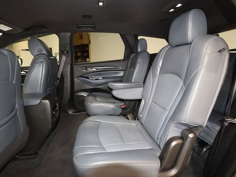 Used 2024 Buick Enclave Premium image 24