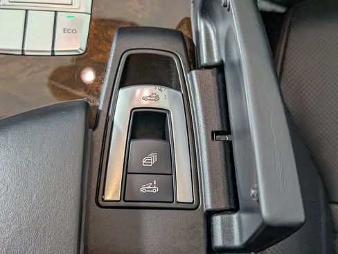 Used 2013 Mercedes-Benz SL 550 SL 550 image 37