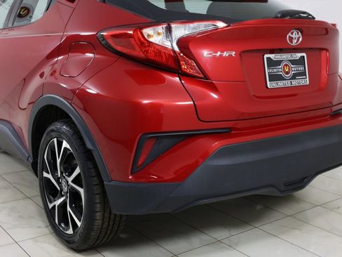 Used 2021 Toyota C-HR XLE image 42