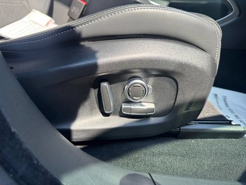 Used 2021 Jaguar F-PACE SVR AWD/4WD image 16
