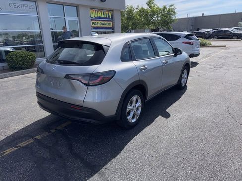 Used 2023 Honda HR-V LX image 8