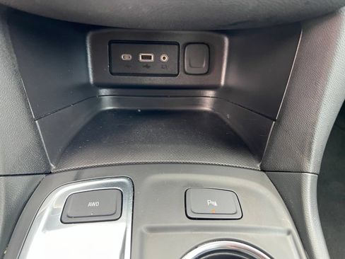 Used 2024 Chevrolet Equinox LT AWD/4WD image 35