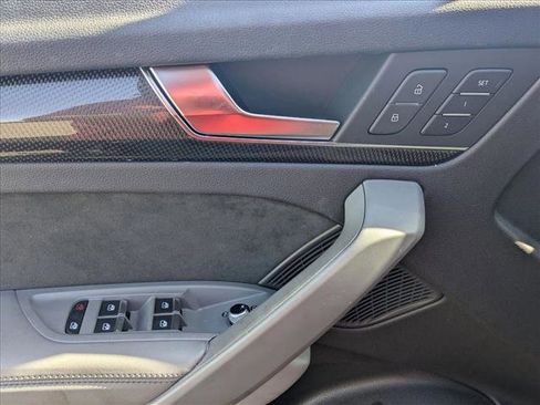 Used 2018 Audi SQ5 Prestige image 14