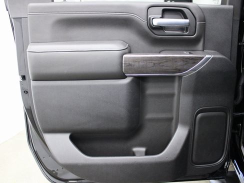 Used 2021 Chevrolet Silverado 3500 LTZ w/ LTZ Plus Package image 16