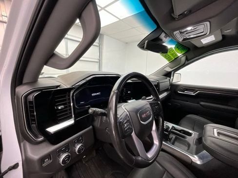 Used 2022 GMC Sierra 1500 SLT w/ SLT Convenience Package AWD/4WD image 16