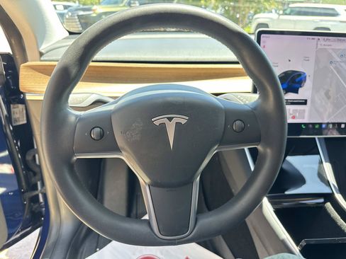 Used 2020 Tesla Model Y Long Range AWD/4WD image 24