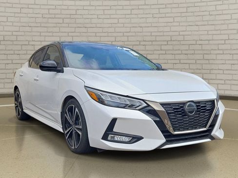 Certified 2021 Nissan Sentra SR FWD image 2