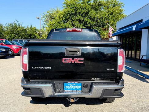Used 2015 GMC Canyon SLE RWD image 24