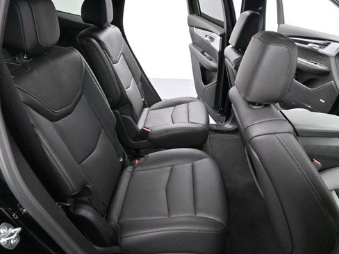 Certified 2025 Cadillac XT6 Premium Luxury image 28