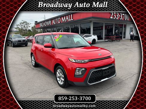 Used 2020 Kia Soul S image 1