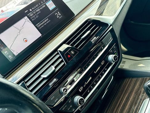 Used 2020 BMW 540i xDrive w/ M Sport Package AWD/4WD image 28