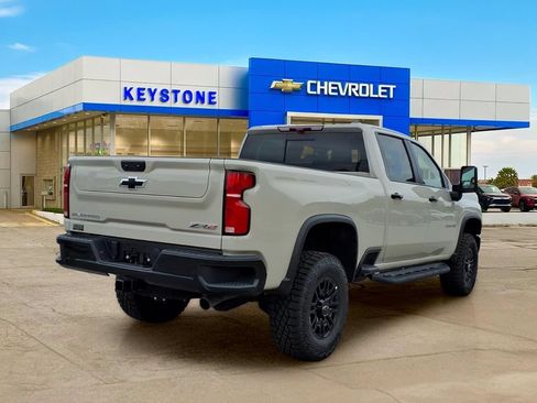 New 2026 Chevrolet Silverado 2500 ZR2 AWD/4WD image 4
