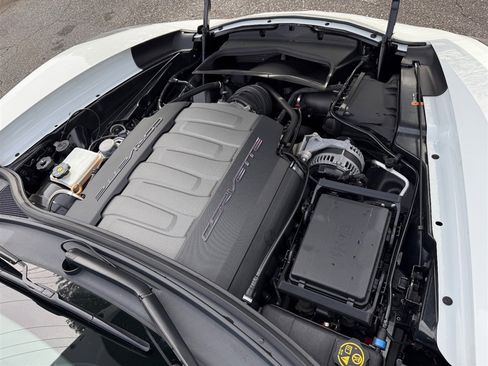 Used 2019 Chevrolet Corvette Stingray Coupe w/ Carbon Flash Badge Package image 62