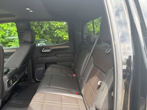 Used 2022 Chevrolet Silverado 1500 High Country w/ High Country Premium Package AWD/4WD image 22