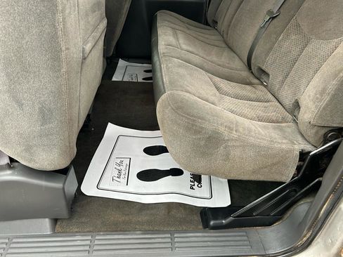 Used 2006 Chevrolet Silverado 1500 LT w/ Light Duty Power Package image 9