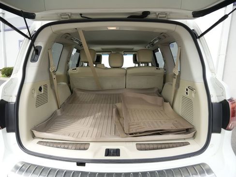 Used 2012 INFINITI QX56 4WD w/ Deluxe Touring Pkg image 15