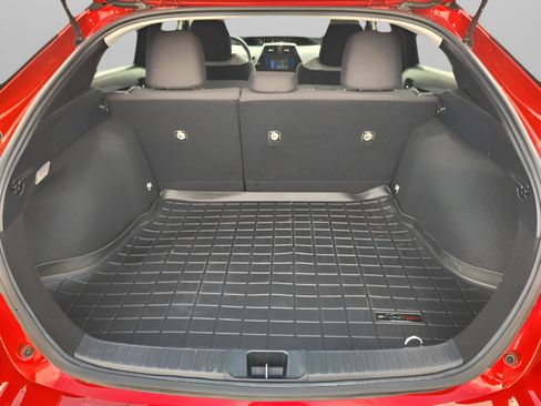 Used 2016 Toyota Prius Two image 21