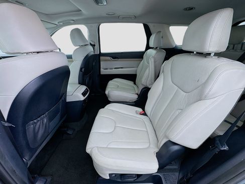 Used 2022 Hyundai Palisade SEL w/ Premium Package FWD image 16