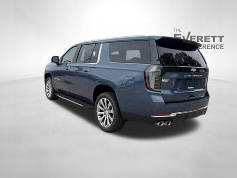 New 2026 Chevrolet Suburban Premier w/ Sun And Tow Package AWD/4WD image 5