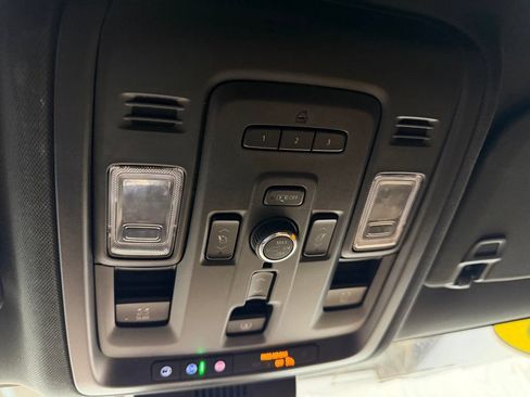 Used 2023 Chevrolet Tahoe Premier AWD/4WD image 31