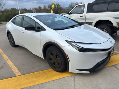 Used 2023 Toyota Prius LE