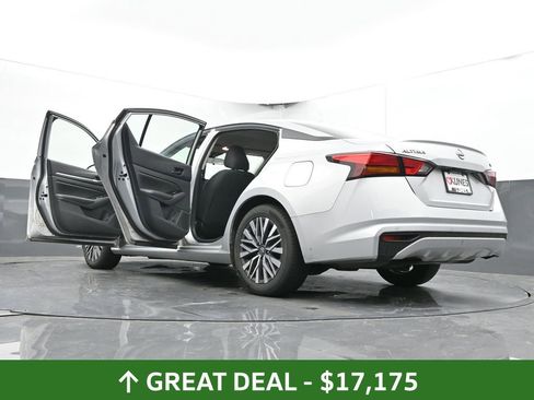 Used 2023 Nissan Altima 2.5 SV image 72