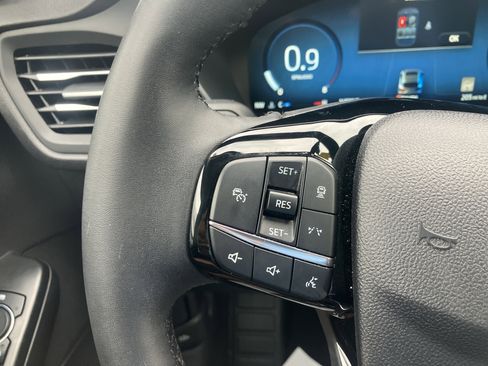 Used 2025 Ford Escape Platinum AWD/4WD image 23
